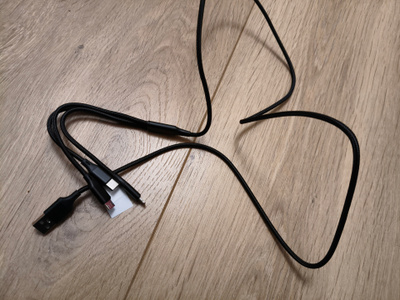 3 in 1 latauskaapeli 1,2m