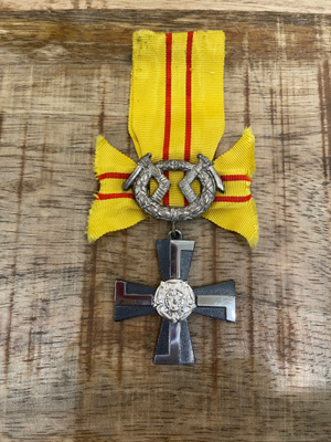 VR4 1941 Keltaisella nauhalla