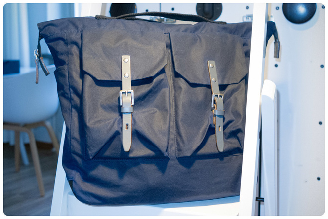 ALLY CAPELLINO Frank -reppu, Waxed Cotton + TARJOUS