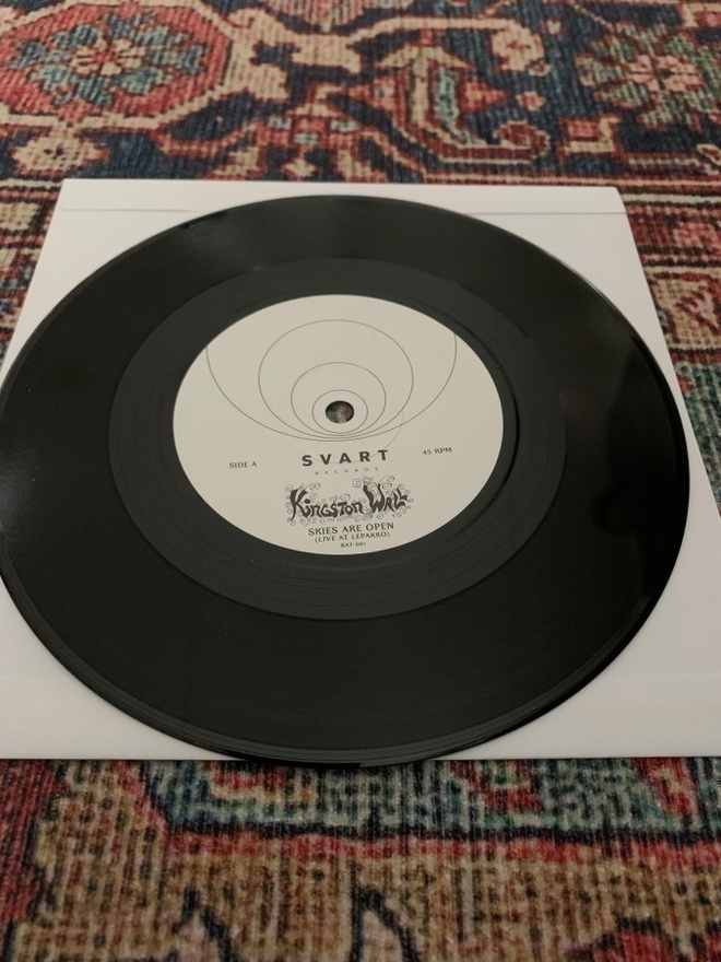 Kingston Wall - Skies are open / Mirrorland 7"