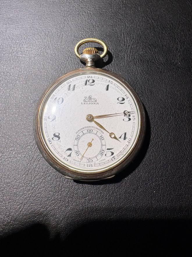 Leijona hopeinen taskukello Ancre 15 Rubis (Swiss Made)