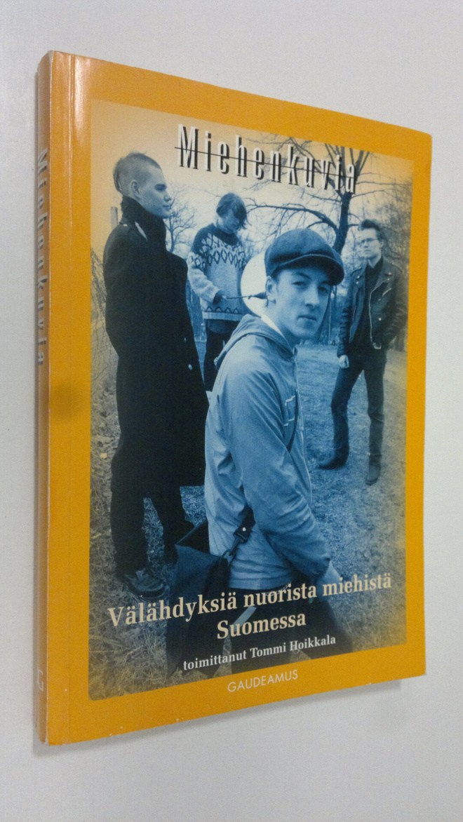 Tommi (toim.) Hoikkala : Miehenkuvia : välähdyksiä nuoris...