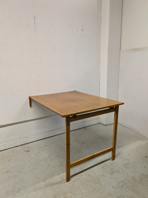 Vintage ruokapöytä seinälle
