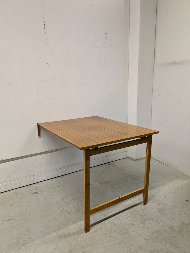 Vintage ruokapöytä seinälle
