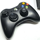 Xbox 360 S konsoli + 2 ohjainta + peli [1] - pikkukuva 2