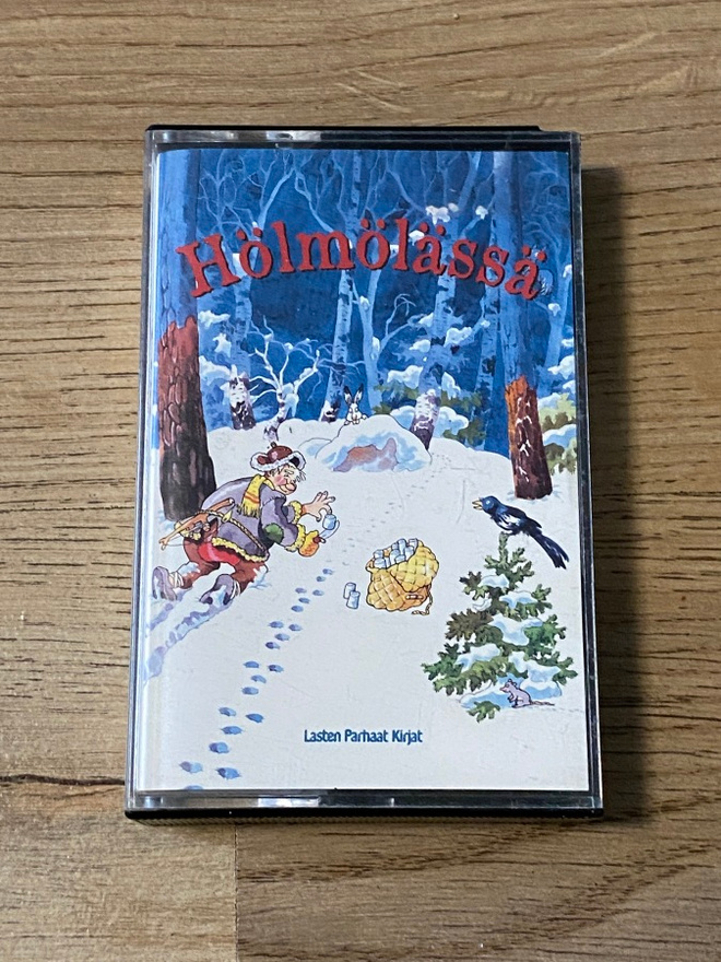 HÖLMÖLÄSSÄ - C-KASETTI