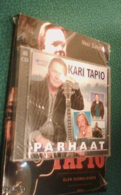 KARI TAPIO parhaat 2CD & kirja Olen Suomalainen (UUSI !!)