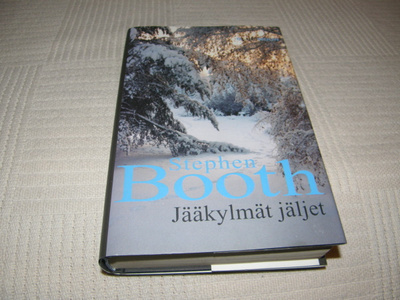 Stephen Booth Jääkylmät jäljet -sid