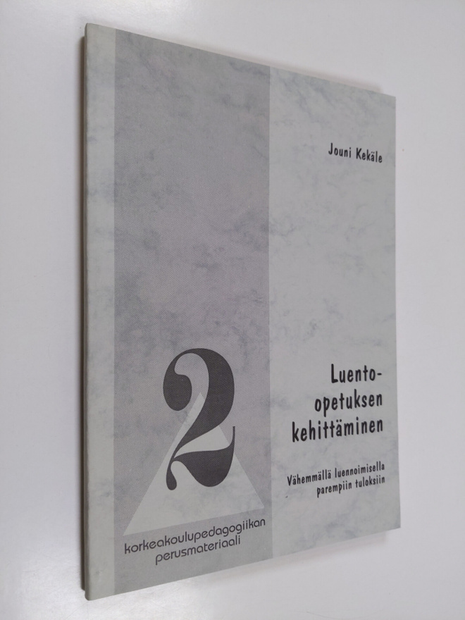 Jouni Kekäle : Luento-opetuksen kehittäminen : vähemmällä...