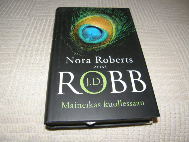 J. D. Robb Maineikas kuollessaan  -sid