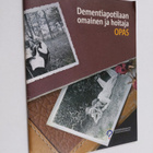 Dementiapotilaan omainen ja hoitaja : opas - pikkukuva 1