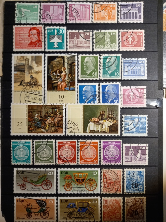 DDR ITÄ-SAKSA vanhempia merkkejä - 35 kpl o