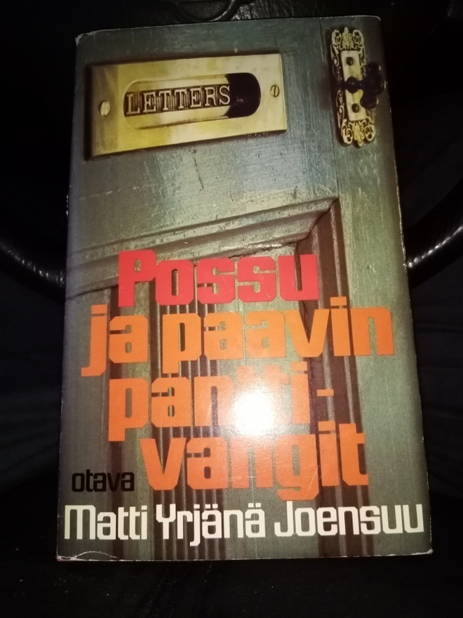Joensuu : Possu ja paavin panttivangit ( 1 p. 1977 )SIS.PK !