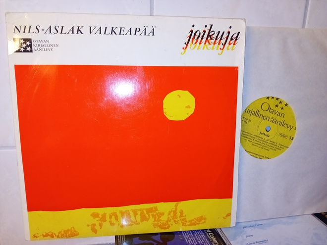 10" LP Nils-Aslak Valkeapää : Joikuja ( SIS POSTIKULU )