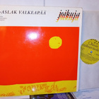 10" LP Nils-Aslak Valkeapää : Joikuja ( SIS POSTIKULU ) - pikkukuva 1