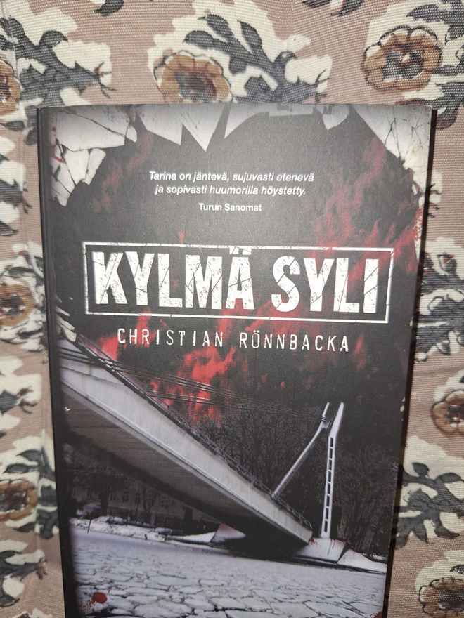 Cristian Rönnbacka : Kylmä syli,pokkari