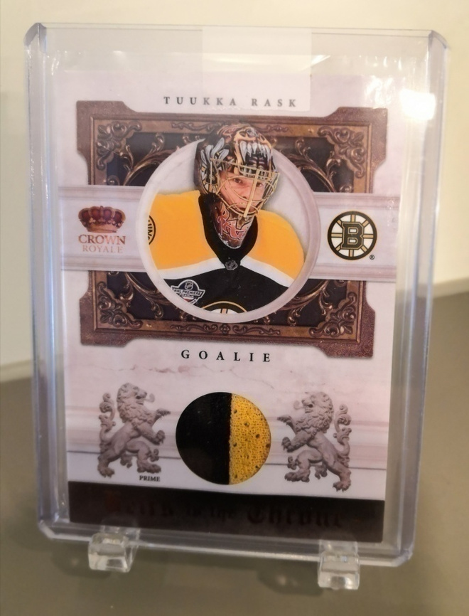 2010 Panini Crown Royale Tuukka Rask /50