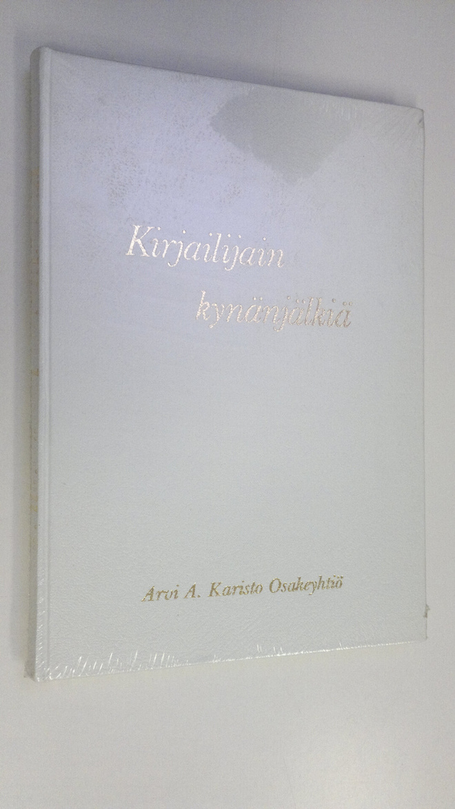 Juhani (toim.) Niemi : Kirjailijain kynänjälkiä