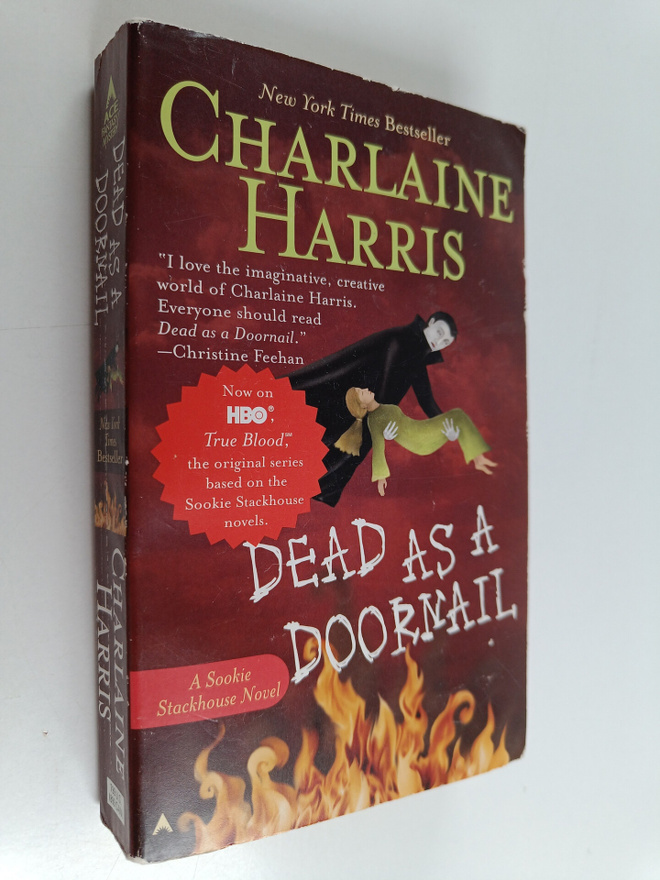Charlaine Harris : Dead as a Doornail