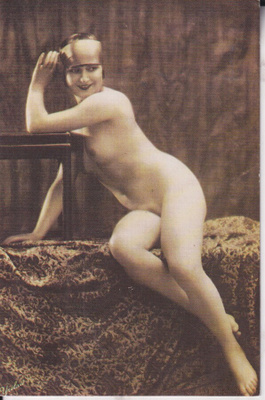 Nainen , nude . The Nostalgia Postcard.  e172