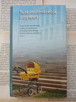 Tutkimusmatkoja äitiyteen (nid.)