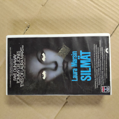 Laura Marshin silmät Vhs