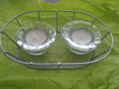 Tuikkulasi 2 kpl + metallikori