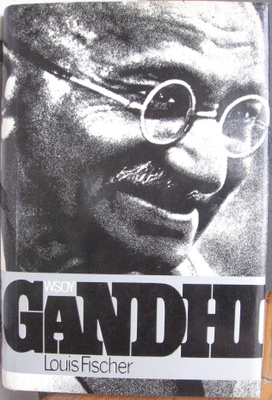 Louis Fischer: Gandhi, Wsoy 1983. 188 s.