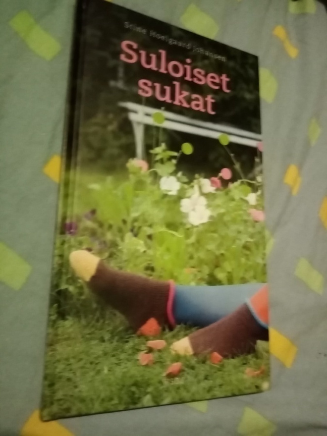 JOHANSEN  : SULOISET SUKAT ( SIS POSTIKULU  )