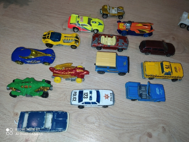 Pikkuautoja 2e kpl