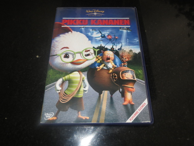 Disneyn klassikko 45 - Pikku Kananen