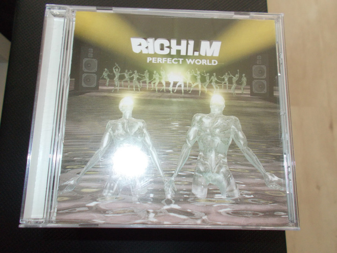 CD RICHI M ** PERFECT WORLD **