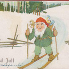 Tonttu hiihtää lahjakontti selässä - pikkukuva 1