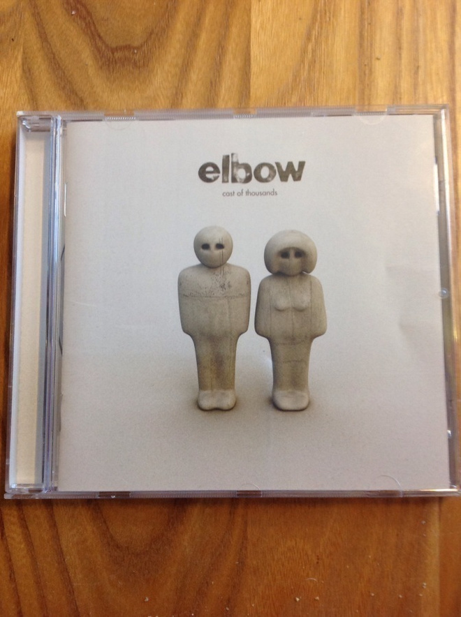 Elbow : cast of thousands