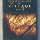 M. Night Shyamalan: KYLÄ (2004) Joaquin Phoenix - pikkukuva 1