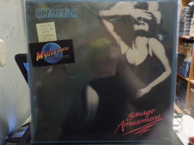 SCORPIONS - SAVAGE AMUSEMENT. ORIG 1ST CAN -88. M-/M- LP