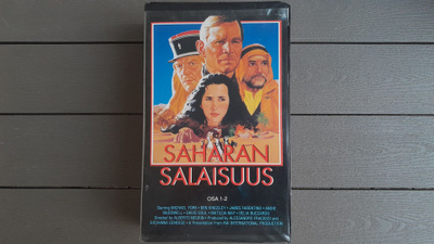 VHS: Saharan Salaisuus Osa 1-2 Tupla-VHS (Michael York 1987)