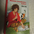 Merri Vik / Homma hanskassa, Lotta! - pikkukuva 1