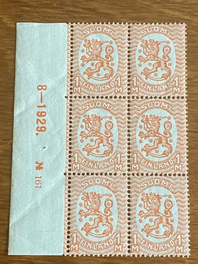 SAARISEN MALLI 1MK L130B NUMERO KUUSILO**