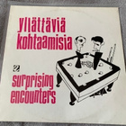YLLÄTTÄVIÄ KOHTAAMISIA- vinyyliLP *FIN 1995 - pikkukuva 1