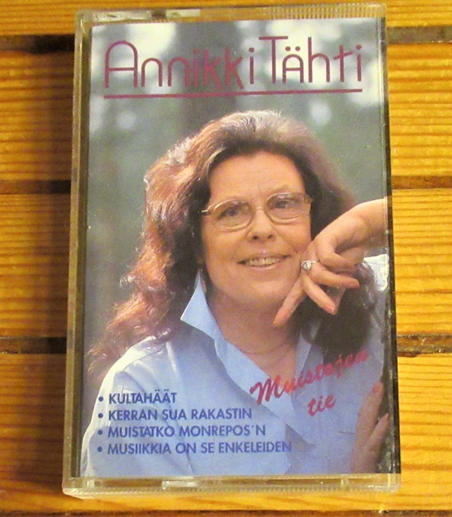 Annikki Tähti: Muistojen tie c-kasetti