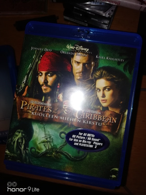 Pirates of the caribbean kuolleen miehen kirstu