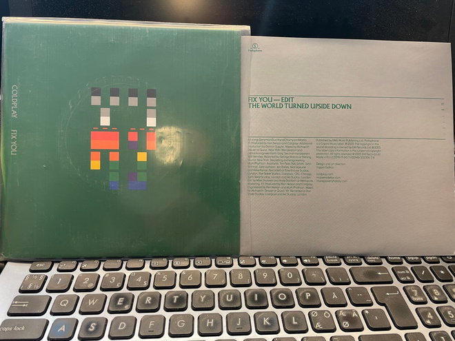 COLDPLAY - Fix You 7” vinyl single (Very Rare!)