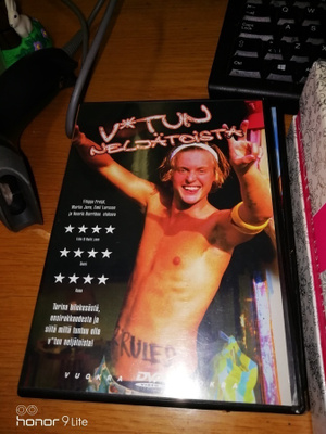 V*itun neljätoista