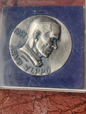 ARVO YLPPÖ MITALI
