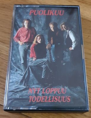 Puolikuu - Nyt loppuu todellisuus