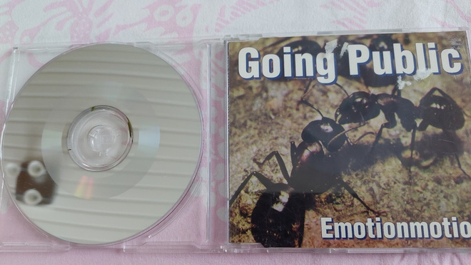 CDS Going Public: Emotionmotion + 3 muuta