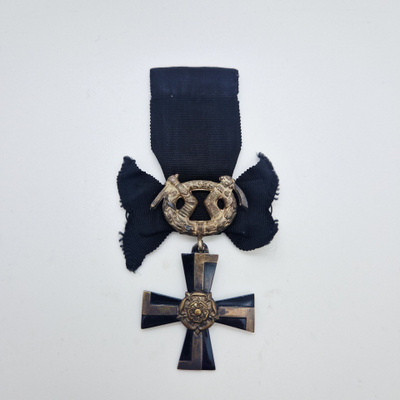 Vapaudenristin 4. luokka, musta nauha, 1939.