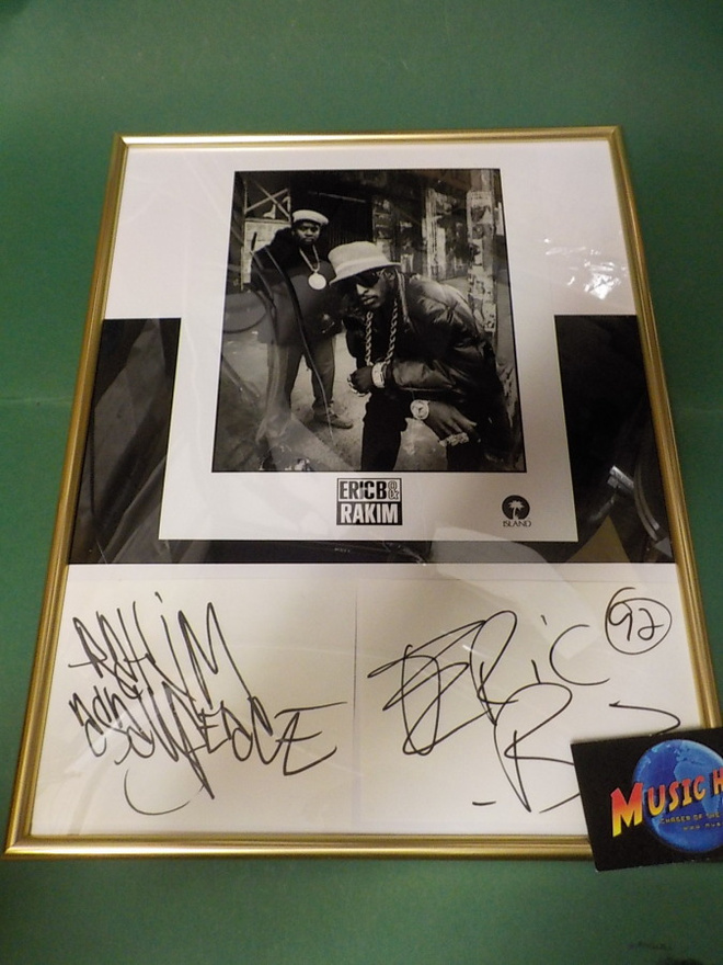 ERIK B. & RAKIM - TAULU NIMMAREILLA