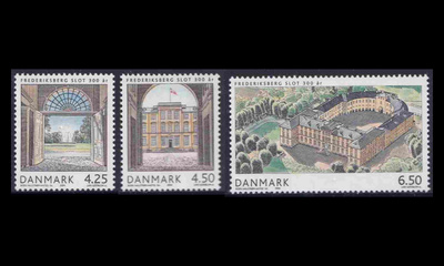 Tanska 1371-3 ** Frederiksbergin linna 300v (2004)